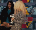 MTV-VMA-Aguilera-videobombed-vulgar-gesture