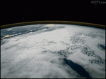 Space-station-sails-around-earth