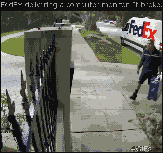 FedEx delivers computer monitor Foda se num é meu mesmo