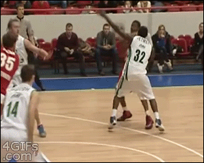Basketball-coach-pass-assist