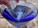 Ice-cube-freezes-water