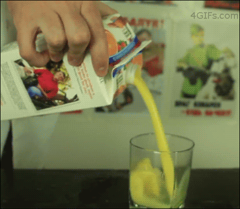A trick for pouring juice efficiently