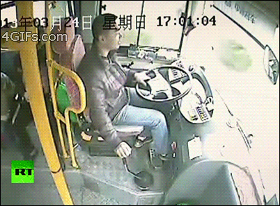 Lucky-bus-driver-lamp-post